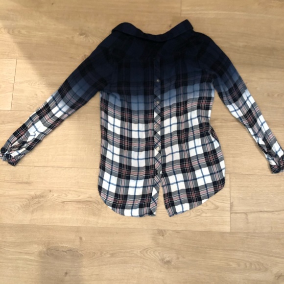 Ombré flannel button down long sleeve blouse. - Picture 3 of 3